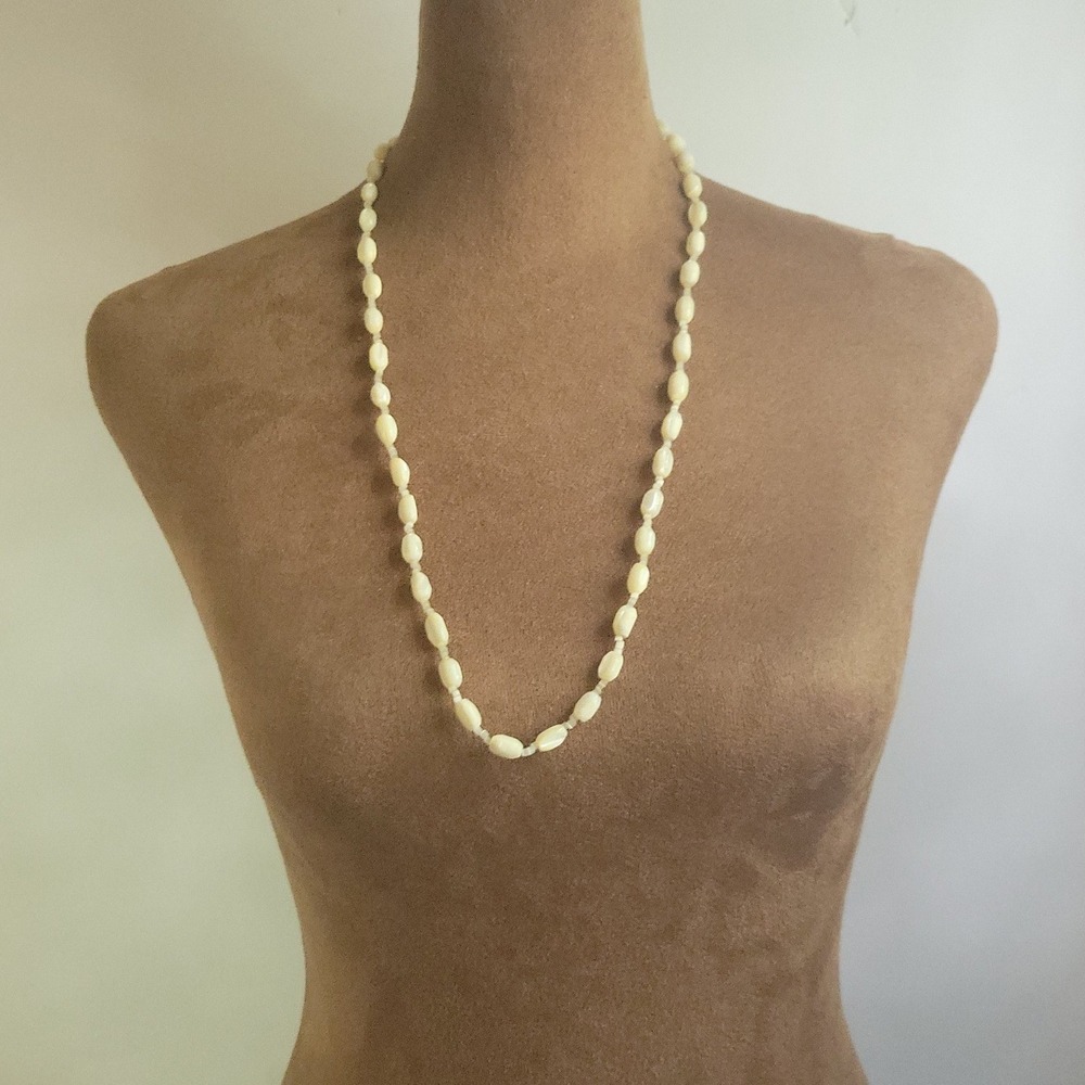 Vintage Mother of Pearl MOP Oval Bead Necklace 26 Inch White Cream Cottagecore
